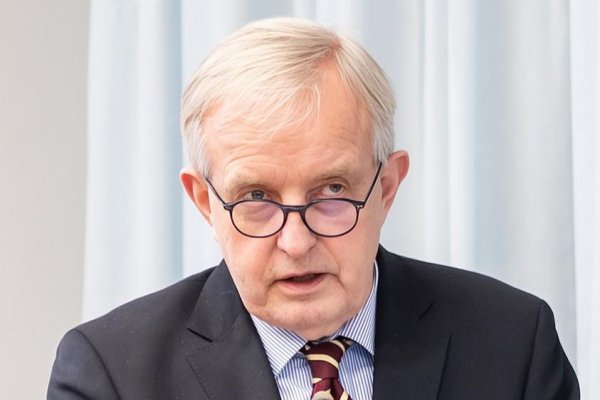 Präsident Johannes Steinhart bei seinen Begrüßungsworten im Rahmen des Future Talks zur Ambulantisierung.